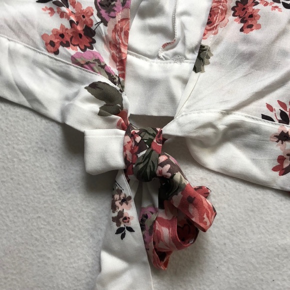 Floral Open Back Crop Top - Picture 5 of 6